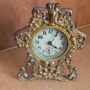 Vintage Gold Ornate Table Clock